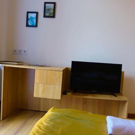 Live-Inn Stunning Apartment On Azneft Sq With President Palace & Old City Views Bakú Exterior foto