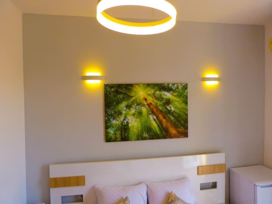 Live-Inn Stunning Apartment On Azneft Sq With President Palace & Old City Views Bakú Exterior foto