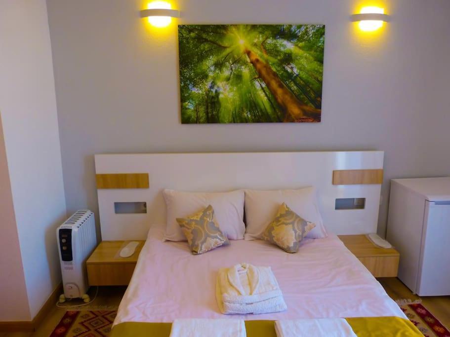 Live-Inn Stunning Apartment On Azneft Sq With President Palace & Old City Views Bakú Exterior foto